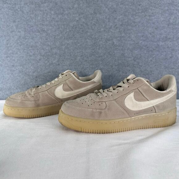 Nike Men’s sz 6.5 Air Force 1s Neutral Sand Suede AF1 Sneakers - Picture 1 of 11